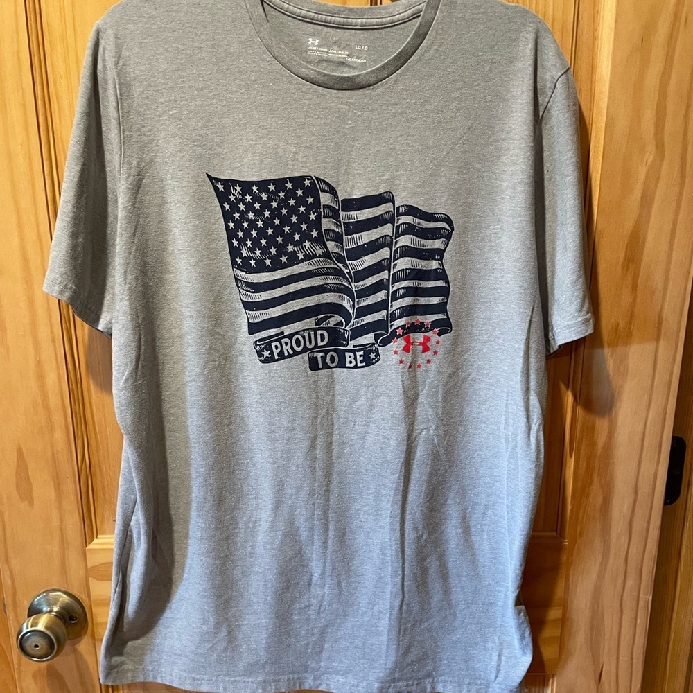 Under Armour men’s gray heat gear T shirt “ proud to be” size L used